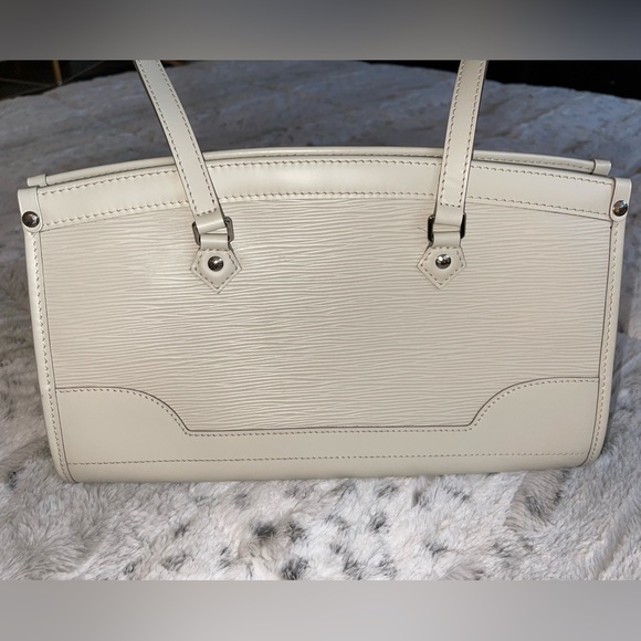 Authentic Louis Vuitton Madeleine PM Epi Ivory Leather Shoulder Bag - Picture 6 of 12